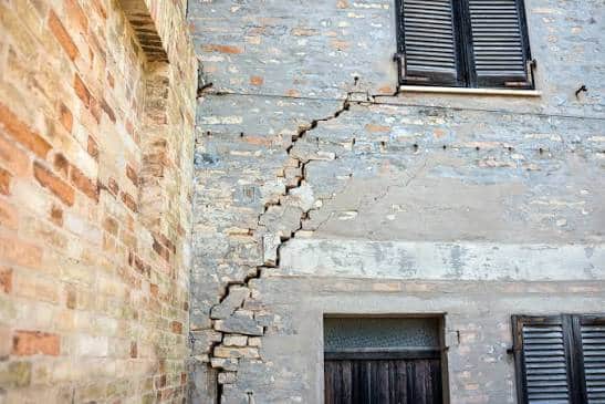 maison avec fissures