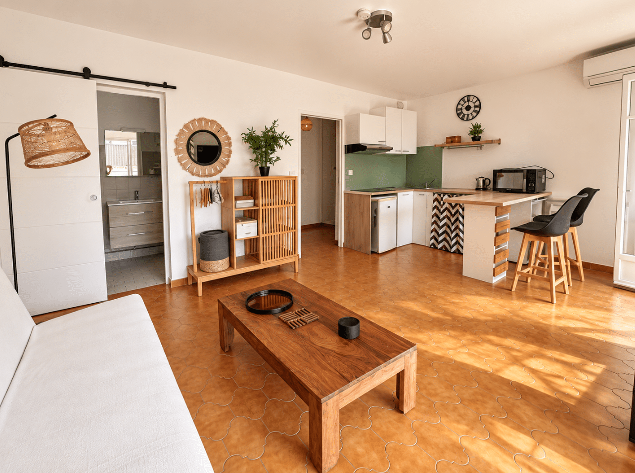Studio de 30 m² à Sanary-sur-Mer, quartier du Baou, Maison & Vous