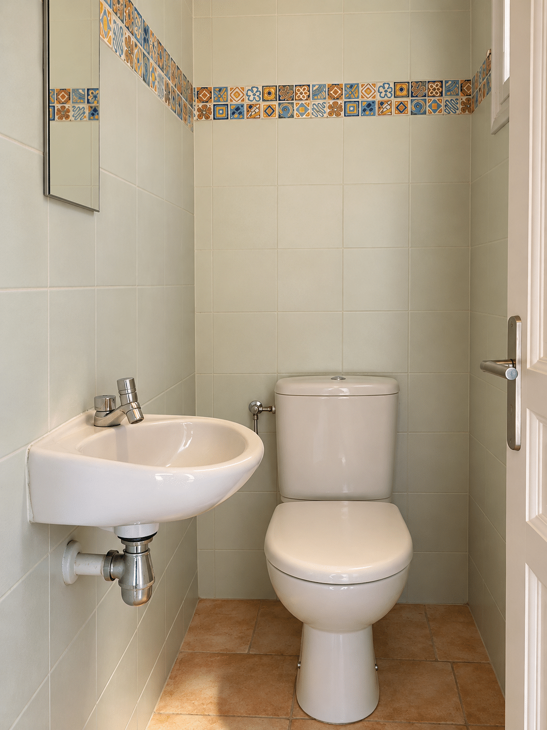 Villa d'architecte à vendre au Castellet : WC indépendant · Maison & Vous